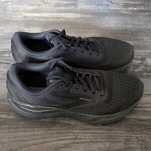 Brooks Adrenaline GTS 24 wide